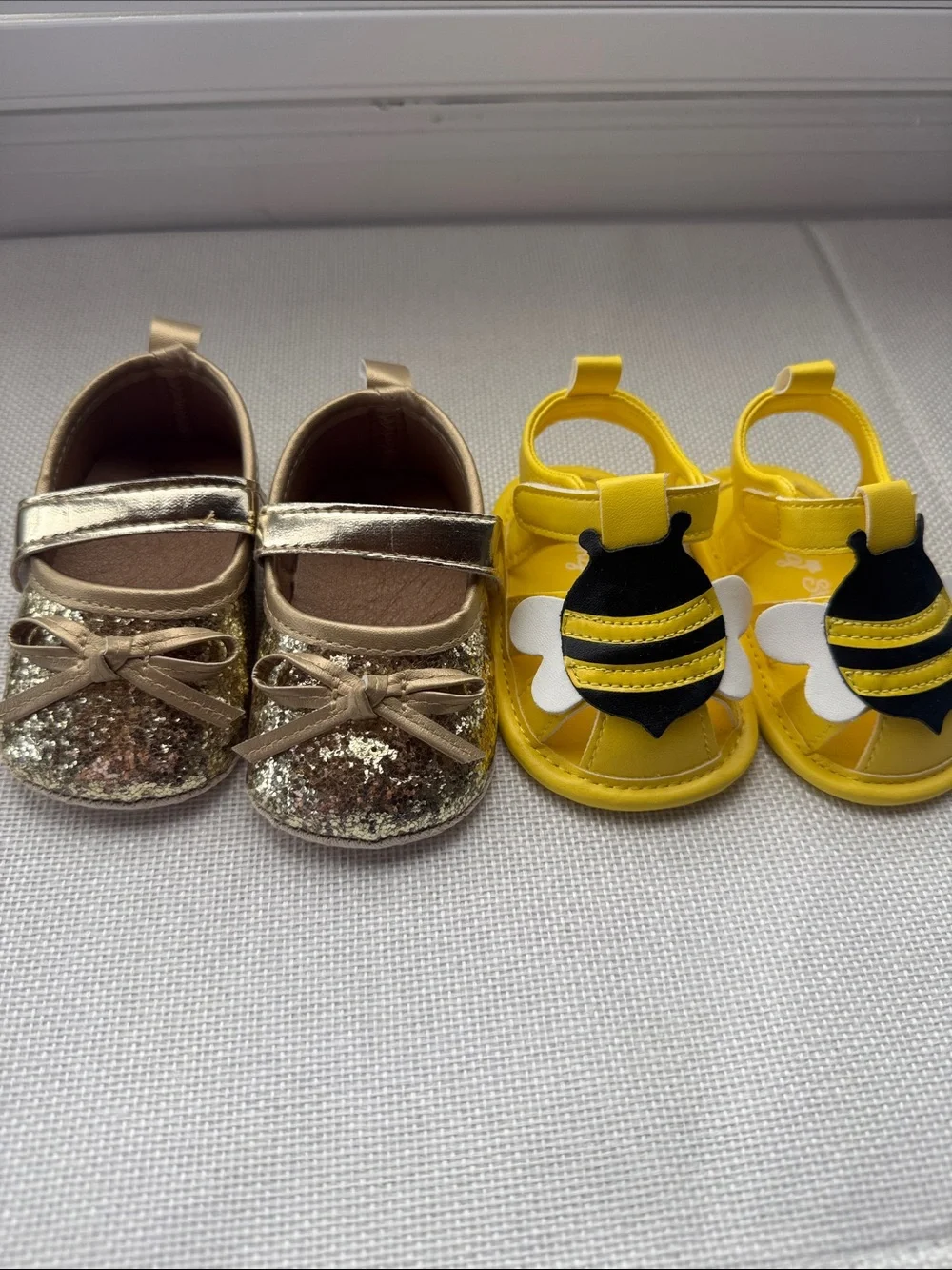 Gold Glitter Mary Jane & Yellow Bee Sandal Pair for babies Size 0-9 months NWOT